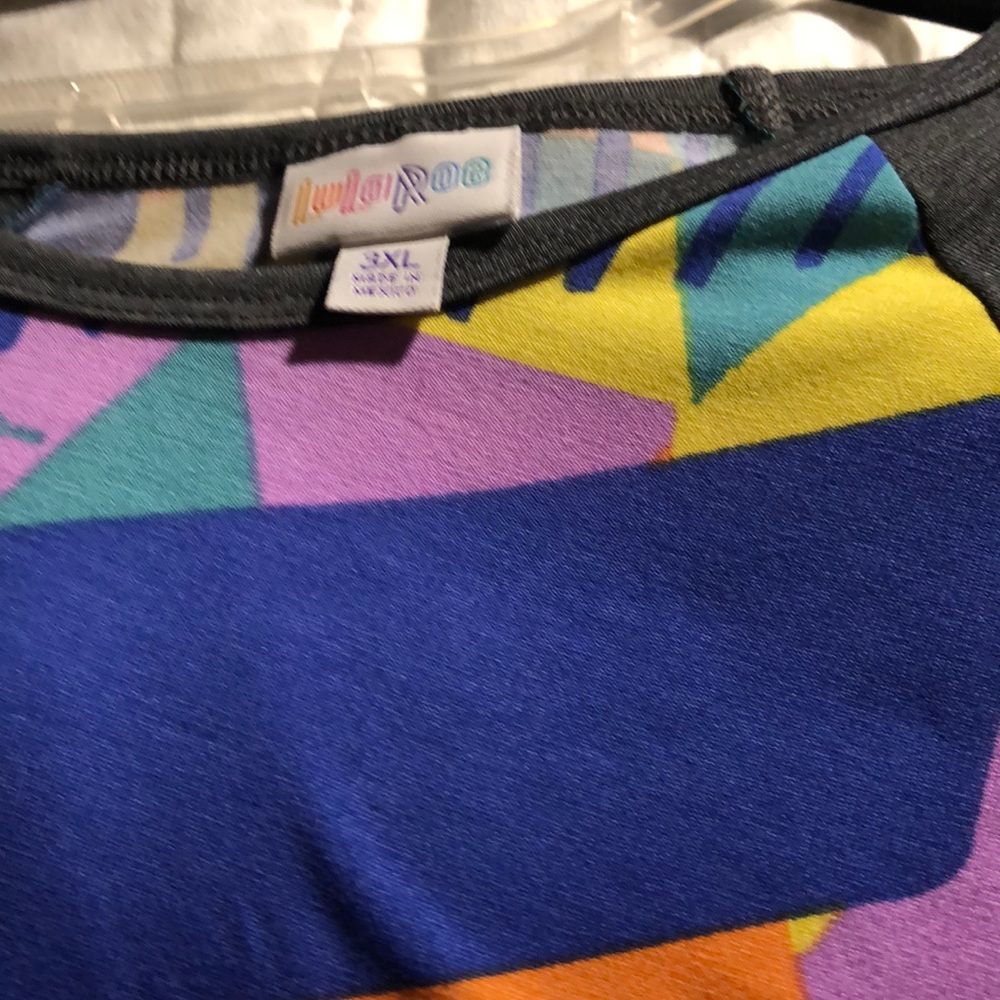 Lularoe Randy top - Picture 3 of 3